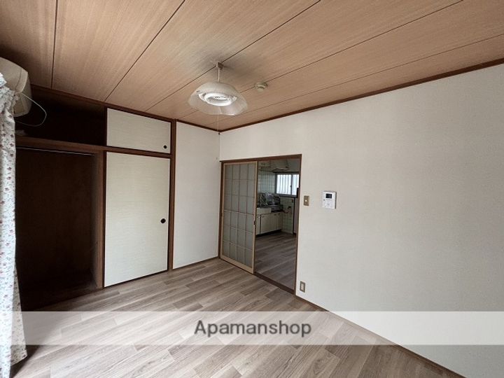 フローレンス1番館の居間