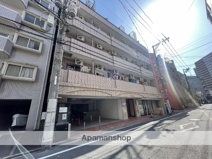 ワイアンドワイ宝町ビルの外観