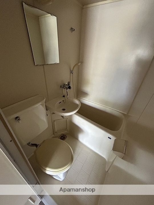 DICEBLDG.中広町(旧 片山ビル)の内装