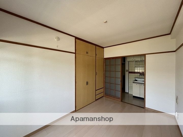 DICEBLDG.中広町(旧 片山ビル)の居間