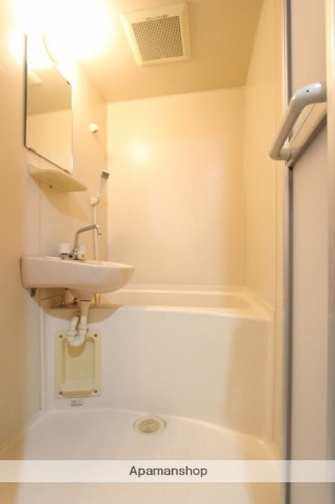 K&KビルドB棟の風呂