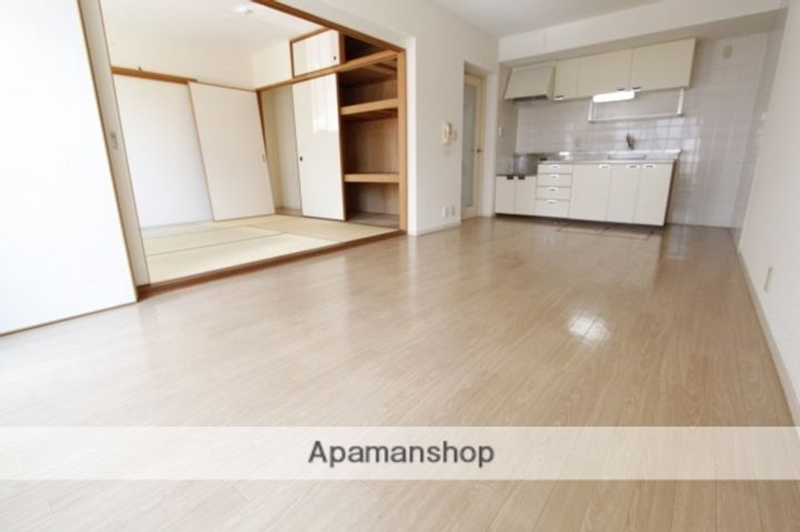 第2しづマンションの居間