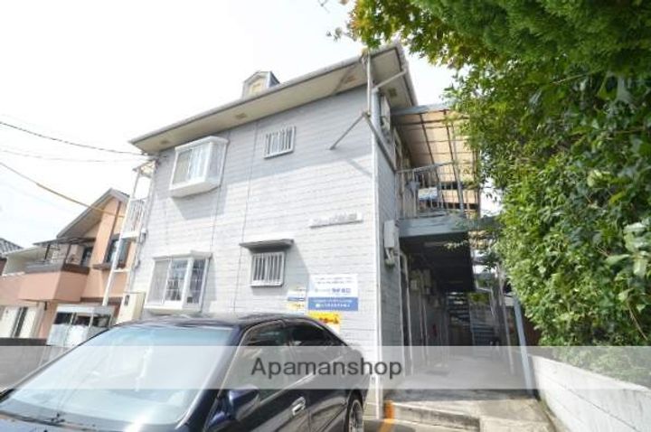 コーポ船越の外観