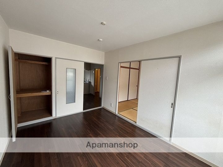 CASA&MICHIROOM可部東の内装