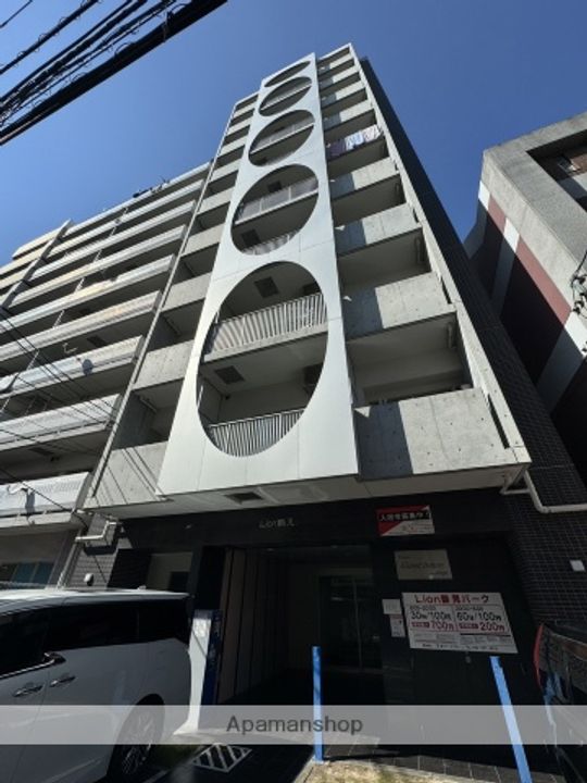 LION鶴見の外観