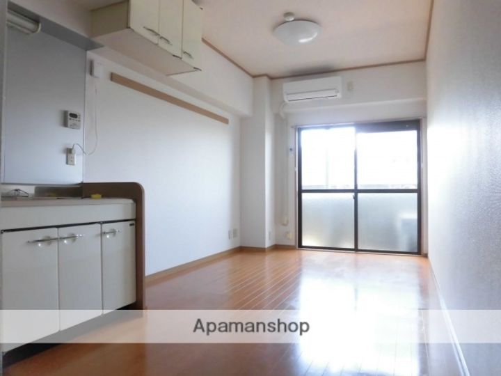 アクアコート宇品の居間