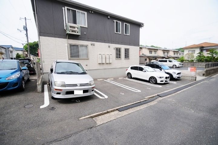 フォレストコートの外観