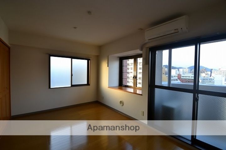 家納喜本川館の居間