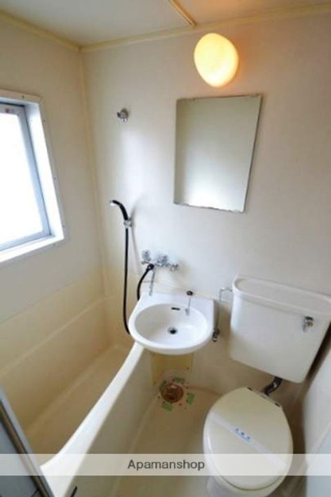 和秀三篠北町ビルの風呂