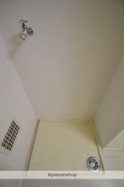 ハイネス横川の周辺