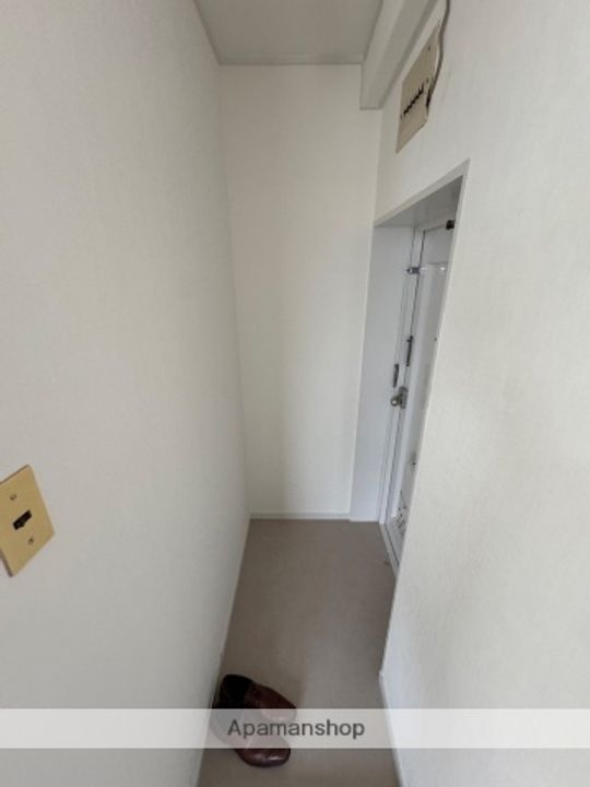 サンライズビルの玄関