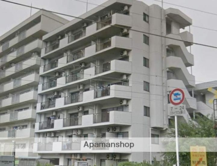 カーサ南大正の外観