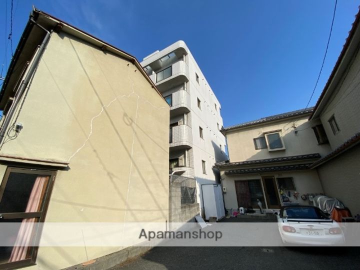 クリスタルレジデンス舟入の外観