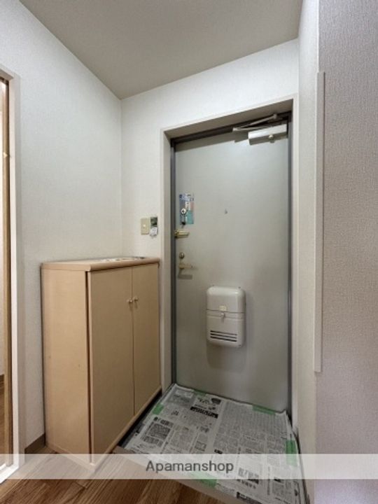 プリウス横川の玄関