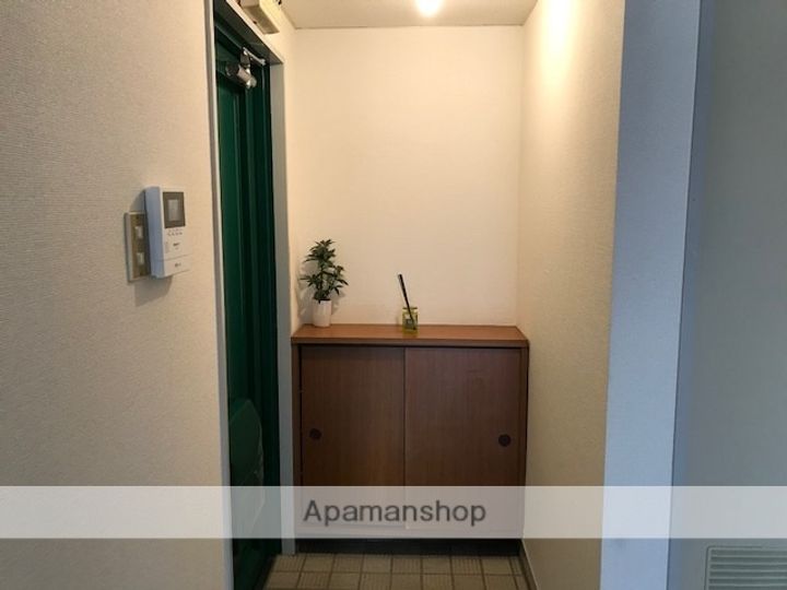 はいしげビルの玄関