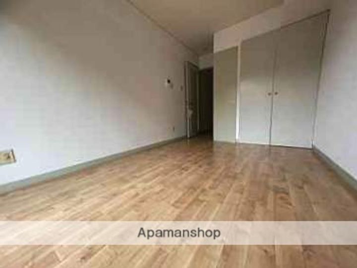 カメイファイブの居間