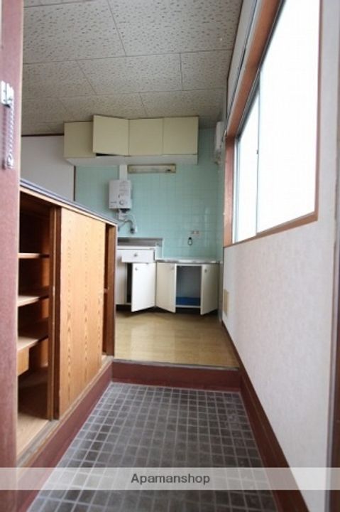 三宅第二アパートの玄関