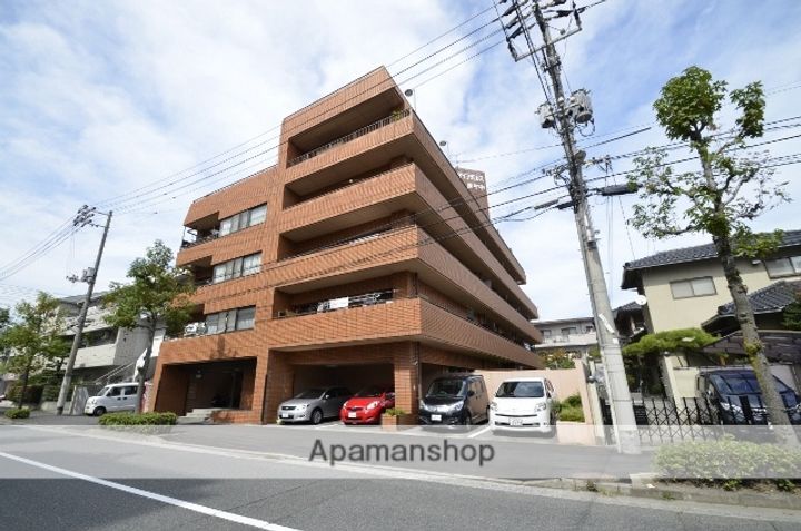 ダイアパレス庚午中の外観