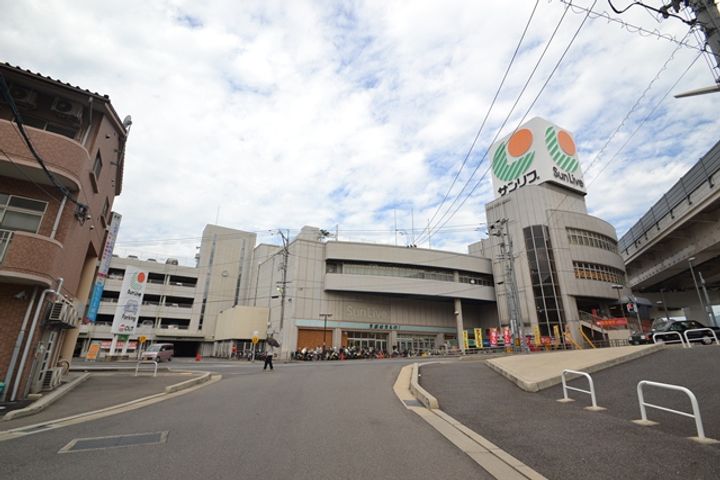 ホクラ・ウバイ Bの周辺