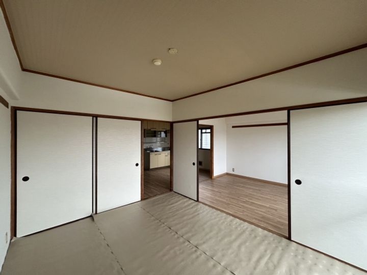 第3サンパレス701号室の内装