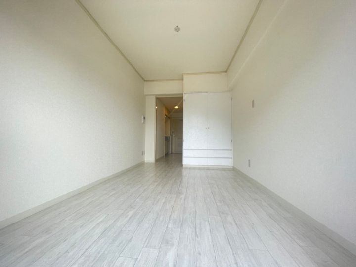 GRADO可部301号室の居間