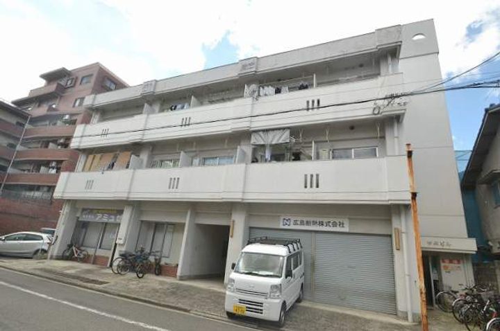 竹原ビル204号室の外観