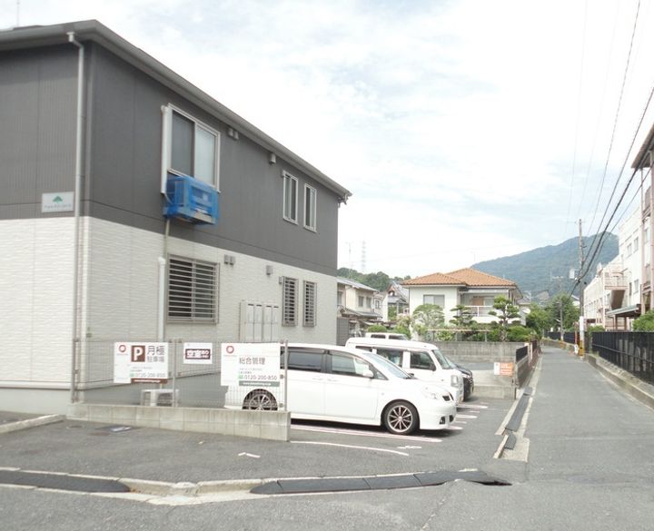 フォレストコートの外観