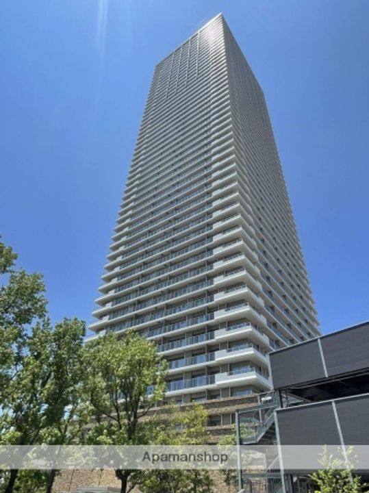 HITOTO広島 THE TOWERの外観