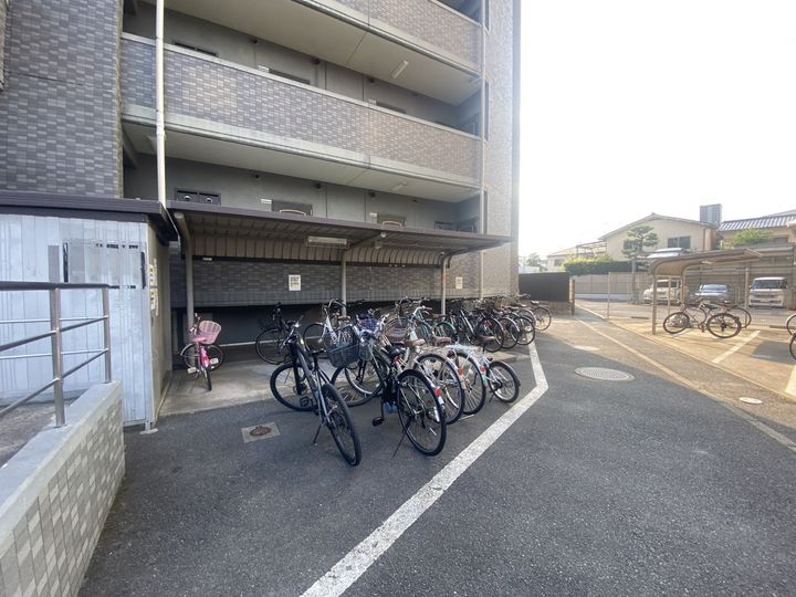 ラフィネ牛田本町201号室のその他画像