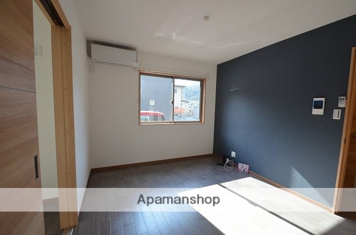 LUQRAS可部Aの内装