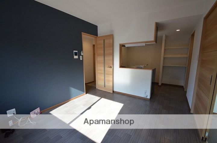 LUQRAS可部Aの居間