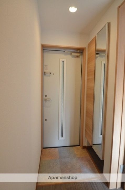 LUQRAS可部Aの玄関