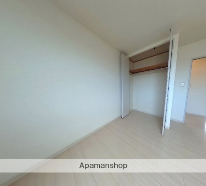 カーサ焼山中央 B棟の内装