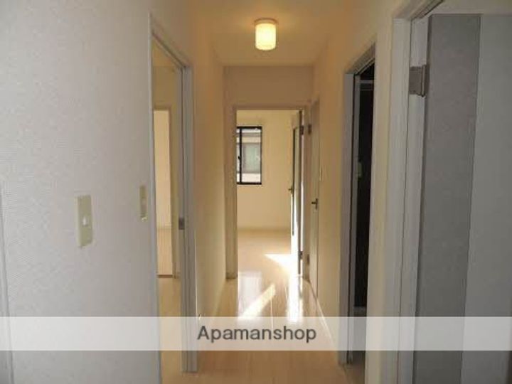 カーサ焼山中央 B棟の内装