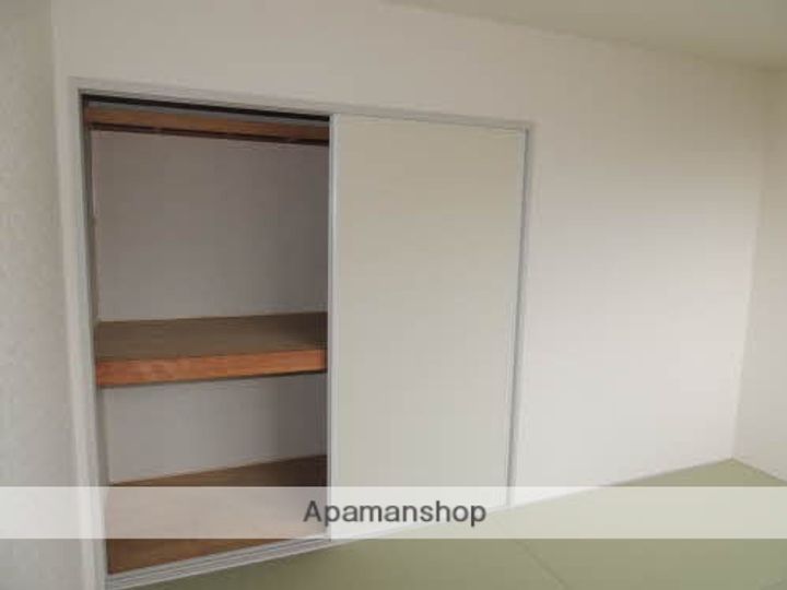 カーサ焼山中央 B棟の内装