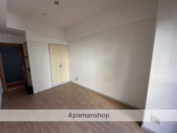 ワイアンドワイ宝町ビルの内装