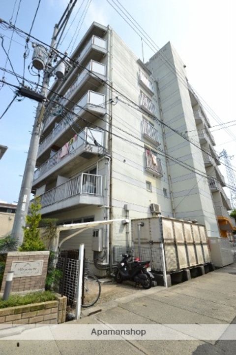 ヒロシマKSビルの外観