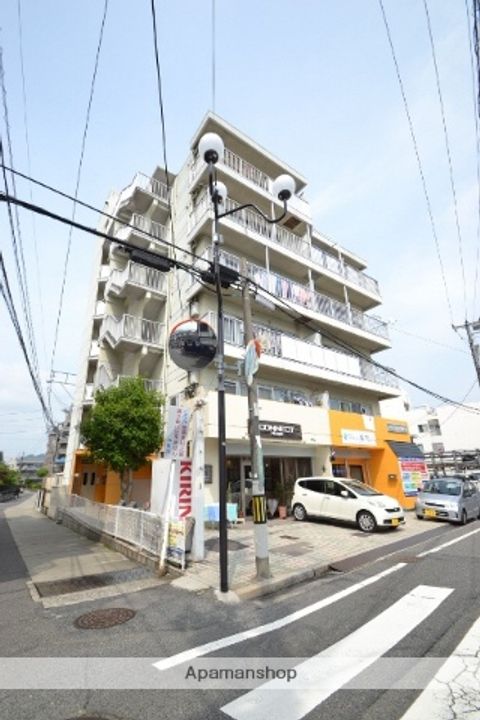 ヒロシマKSビルの外観