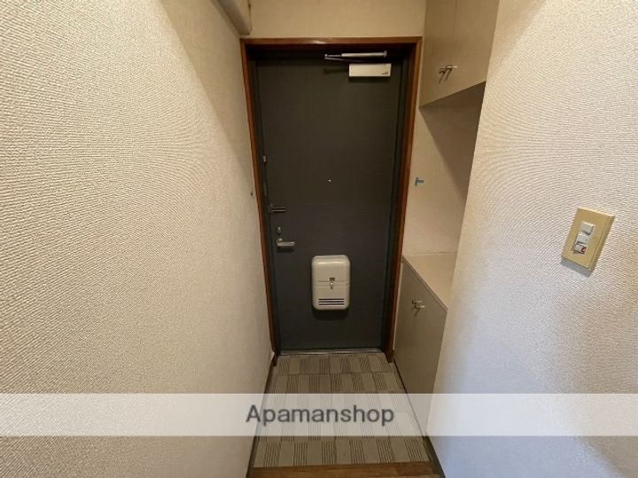 アーバン三篠の玄関