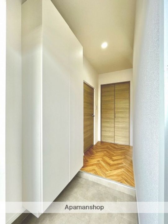 福本ビルの玄関