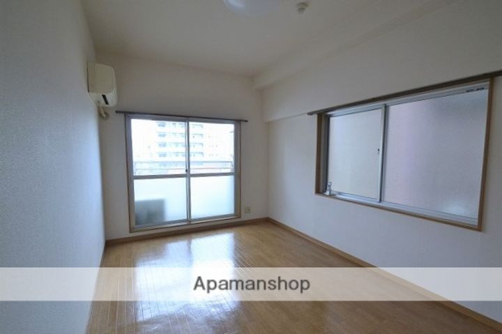 K・Tビルの居間