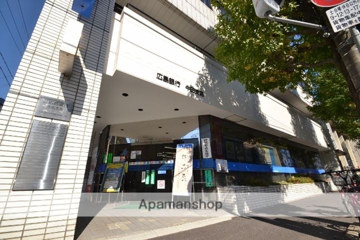 ファミール牛田の周辺