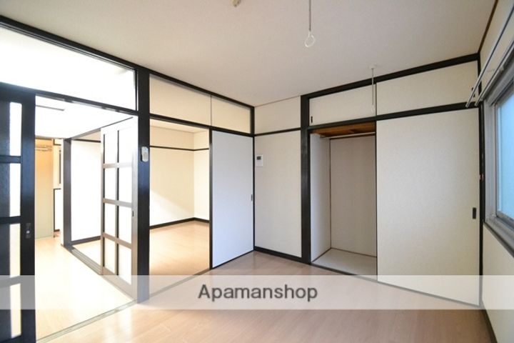 ますもとビルの居間