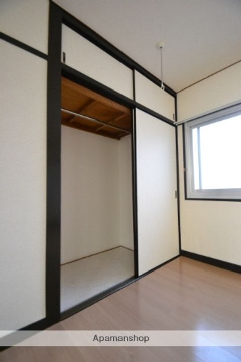 ますもとビルの玄関