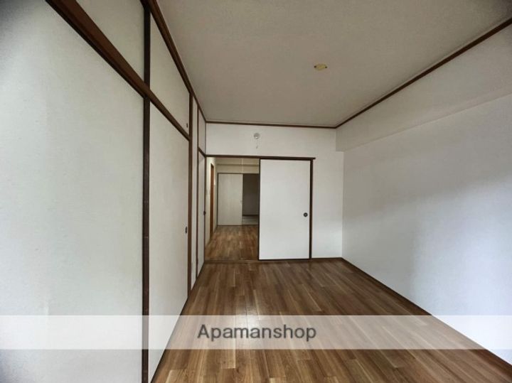 高野ビルの内装