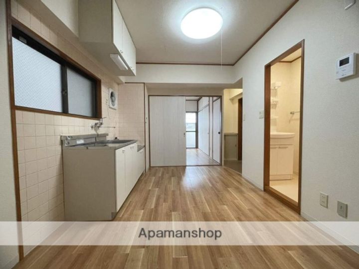 高野ビルの内装