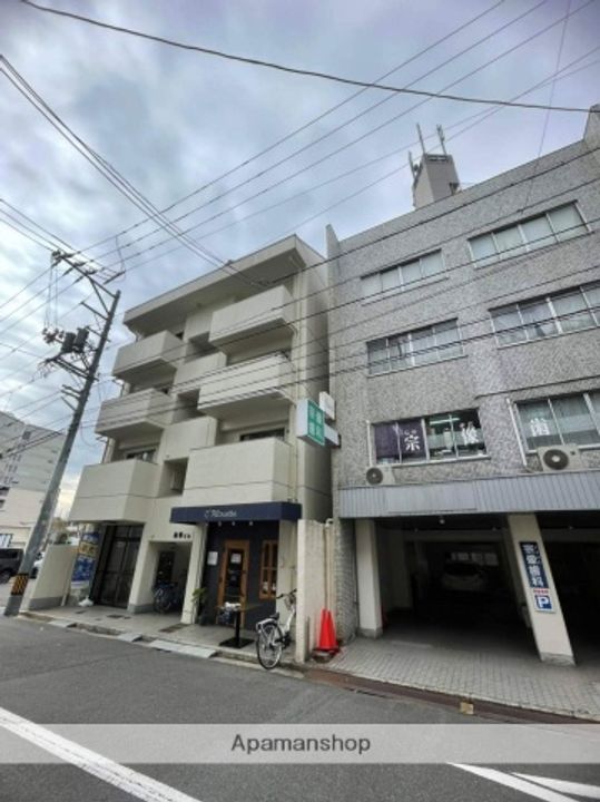 高野ビルの外観