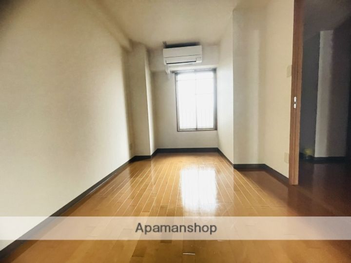 アティール観音の内装