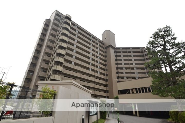 ロイヤルビュー 一茶苑の外観