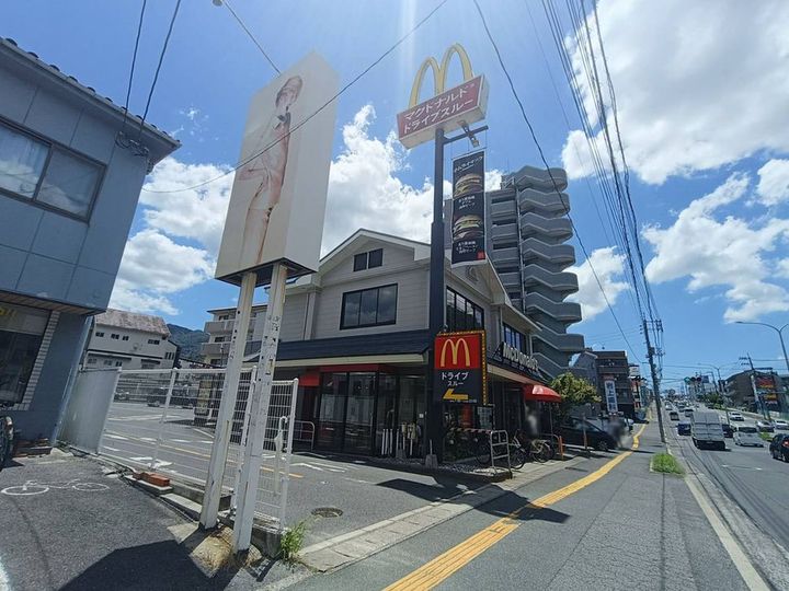 レオパレスYカネミツ 二番館101の周辺